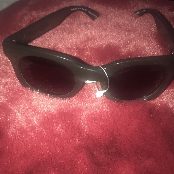 New MARC by MARC JACOBS Black Ladies Sunglasses - Picture 8 of 14